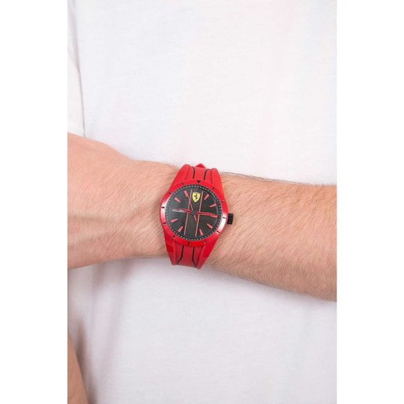 *SOLD* Scuderia Ferrari RedRev Analog Men's Watch - Picture 5 of 9